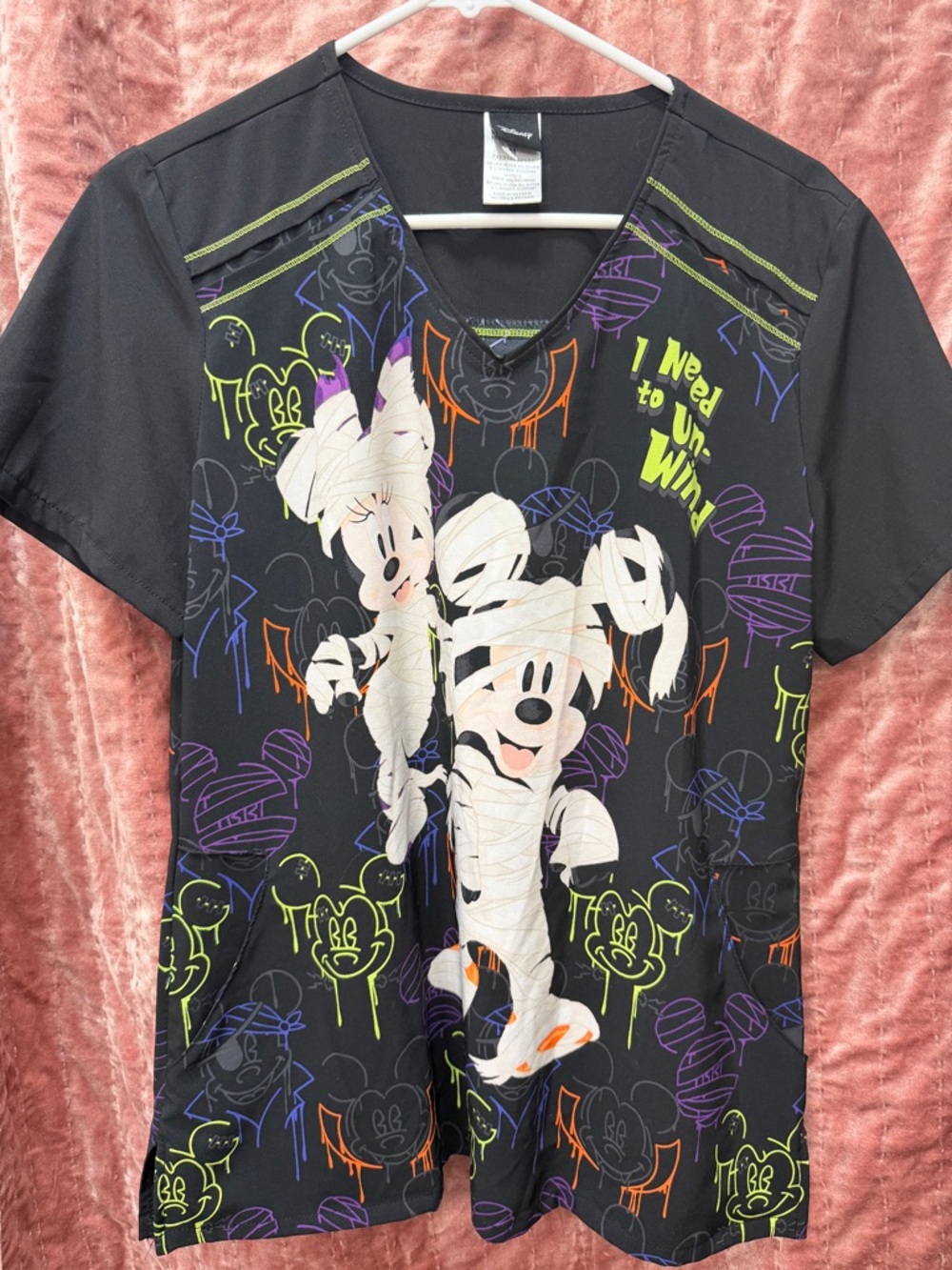 Disney Women's Scrub Top with Short Sleeves Size medium halloween Disney mummy